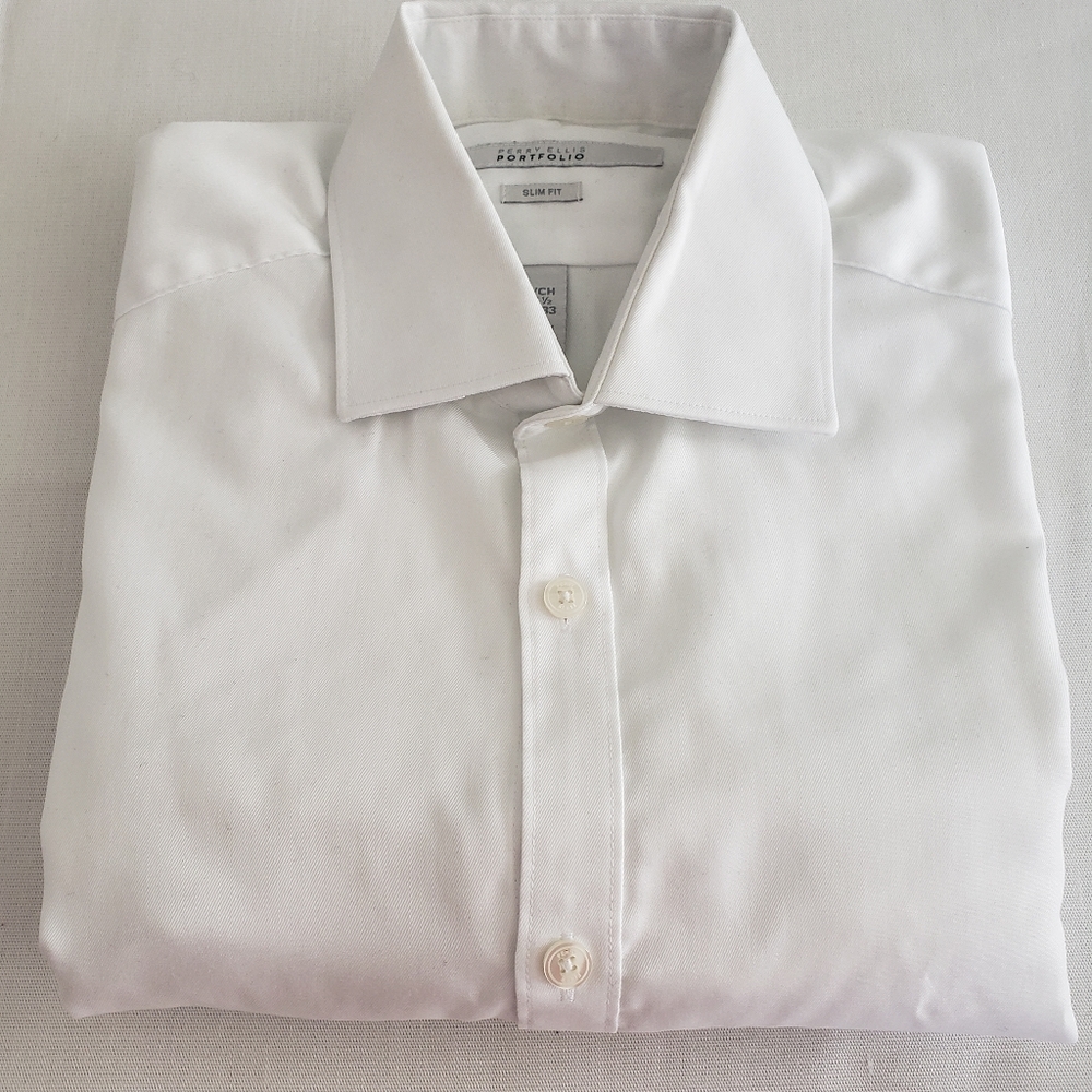 Perry Ellis Portfolio Solid Slim Fit Dress Shirt